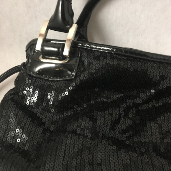 PURSE BY WHITE HOUSE/ BLACK MARKET - Picture 2 of 7